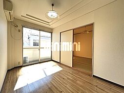 居間