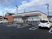 コンビニ「セブンイレブンまで370m」