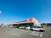 スーパー「ぎゅーとらラブリー平田店まで756m」