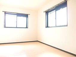 メヌエット 2階2LDKのリビング/ダイニング