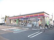 コンビニ「サークルKまで370m」