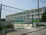 小学校「桑名市立大山田南小学校まで436m」