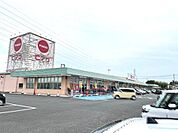 スーパー「ピアゴ東員店まで577m」