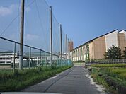 中学校「いなべ市立員弁中学校まで278m」