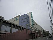銀行「ゆうちょ銀行名古屋支店イオンモール桑名内出張所まで690m」