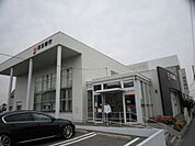 銀行「百五銀行まで420m」