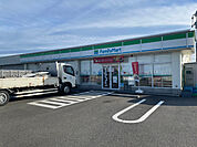 コンビニ「ファミリーマート桑名東インター店まで534m」