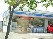 コンビニ「ローソン桑名星見ヶ丘店まで1018m」