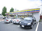 コンビニ「ミニストップ桑名星見ヶ丘店まで730m」