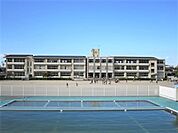 小学校「伊勢市立明倫小学校まで427m」