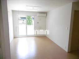 メゾン・ド・アンジュ 1階1LDKのリビング/ダイニング