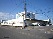 スーパー「生鮮市場ベリー小俣店まで750m」