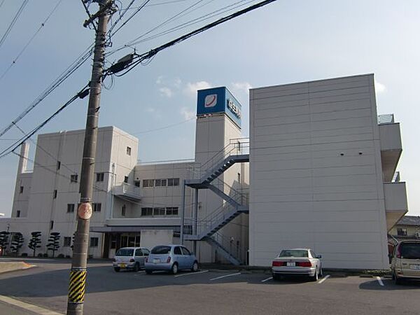 画像20:病院「亀山回生病院まで810m」