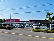 スーパー「マックスバリュ亀山店まで2158m」