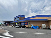 スーパー「ベーシック亀山店まで3862m」