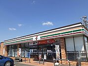 コンビニ「セブンイレブン亀山川崎町店まで279m」