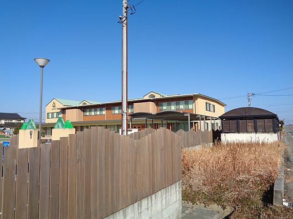 周辺：幼稚園、保育園「わかすぎ第三保育園まで1m」