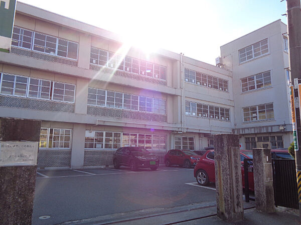 画像6:小学校「松阪市立第四小学校まで745m」