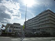 病院「済生会松阪総合病院まで720m」