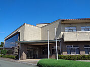 図書館「松阪市嬉野図書館まで1668m」