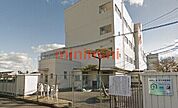 高槻市立真上小学校 127m