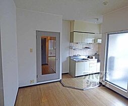 京阪本線 出町柳駅 徒歩5分の賃貸マンション 1階2LDKのリビング/ダイニング