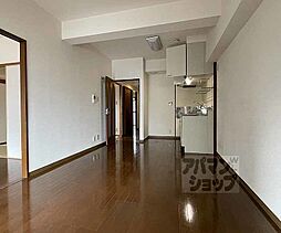 京都市営烏丸線 今出川駅 徒歩15分の賃貸マンション 4階3LDKのリビング/ダイニング