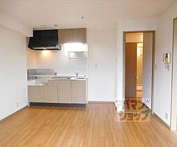 ハイツやすらい 202 2階2LDKのリビング/ダイニング