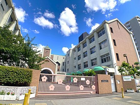 ●学校情報大阪市立高見小学校 徒歩3分