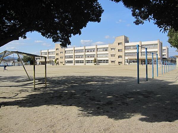 画像22:小学校「市立修成小学校まで570m」