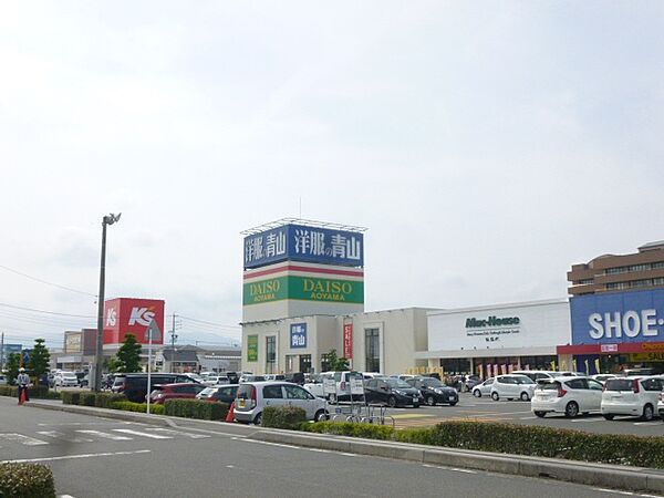 画像23:スーパー「イオン久居店まで813m」