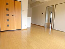 シャトーカワイ