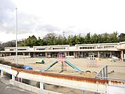 幼稚園、保育園「高茶屋保育園まで880m」
