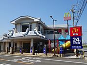 飲食店「マクドナルドまで530m」