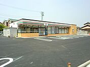 コンビニ「セブンイレブンまで1200m」