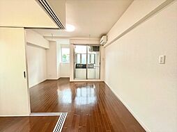 S-FORT鈴鹿（エスフォート鈴鹿） 1階1LDKのリビング/ダイニング