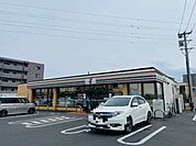 コンビニ「セブンイレブン鈴鹿西条7丁目店まで461m」