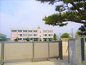 小学校「鈴鹿市立若松小学校まで1519m」