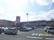 ショッピング施設「イオンモール鈴鹿まで1300m」