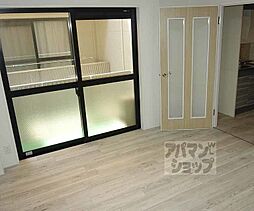 グラッツアモーレ山科 102 1階1Kのリビング/ダイニング