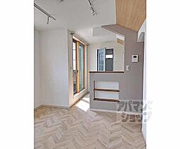 JR奈良線 稲荷駅 徒歩4分の賃貸アパート 2階1LDKのリビング/ダイニング