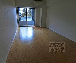 阪急京都本線 西京極駅 徒歩7分の賃貸マンション 5階ワンルームのリビング/ダイニング