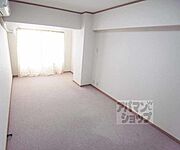 8帖のお部屋。
