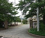 京都市立花山中学校まで700m