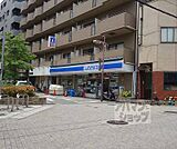 ローソン山科駅前店まで160m