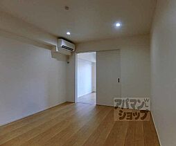 阪急京都本線 西院駅 徒歩11分の賃貸アパート 1階1LDKのリビング/ダイニング