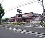 阪急オアシス かどの店まで120m 広々駐車場もありゆっくり買い物ができます