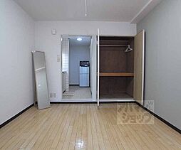 グランタック竜安寺 112 1階1Kのリビング/ダイニング