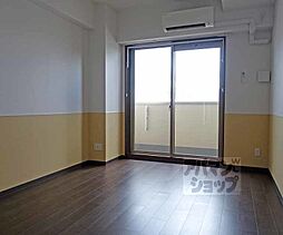 テッケルテスラ 203 2階1Kのリビング/ダイニング