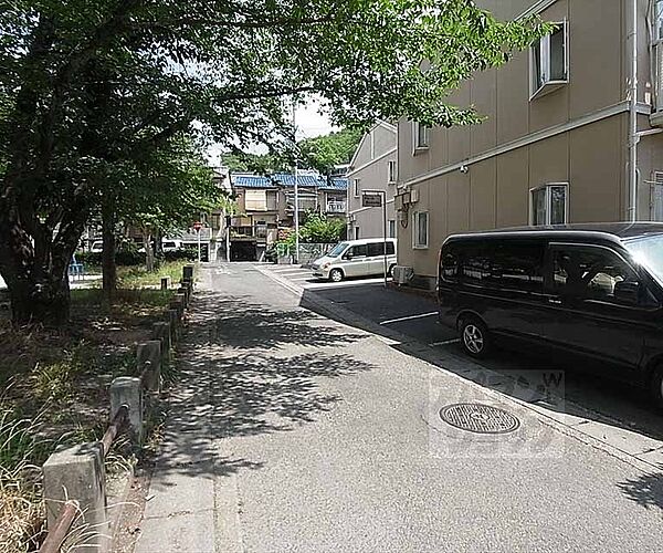 画像18:前面道路です。